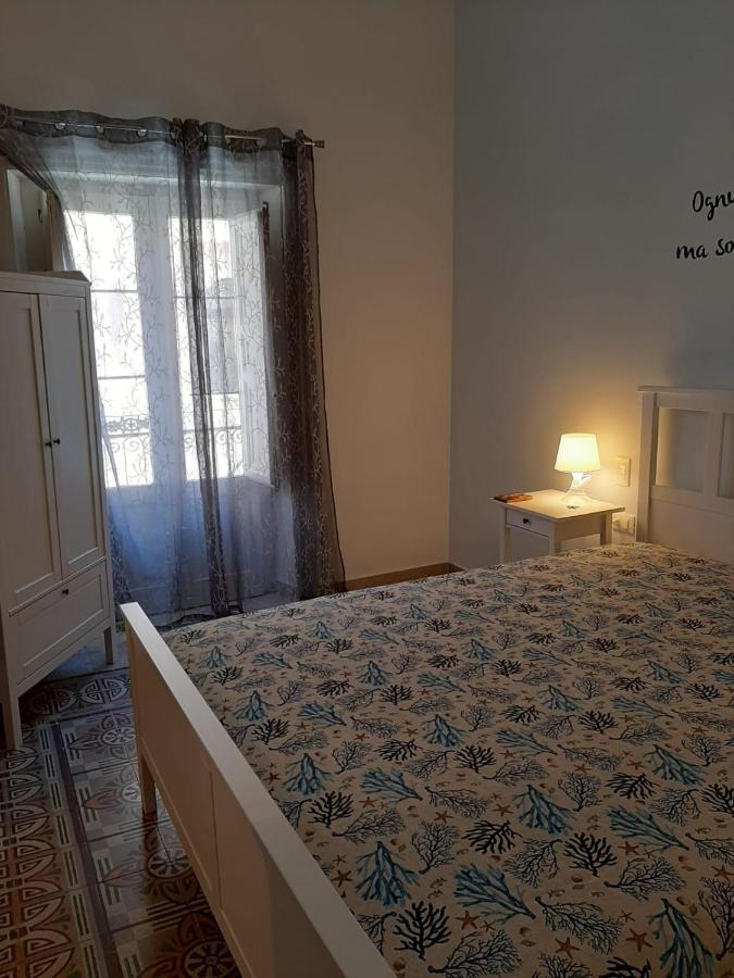 Casa Vacanze Mannina 카스텔라마레델골포 외부 사진