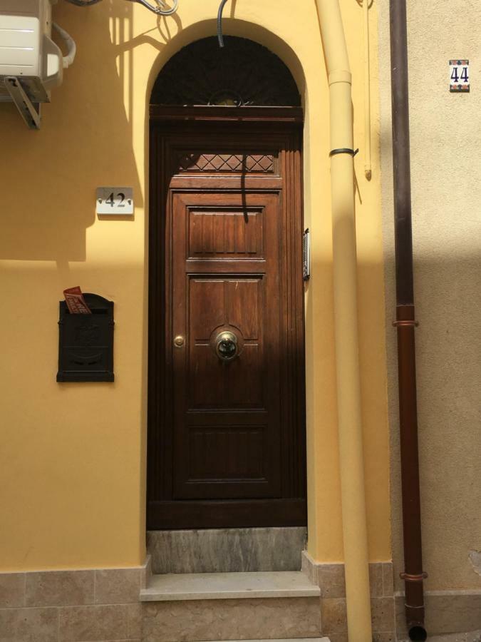 Casa Vacanze Mannina 카스텔라마레델골포 외부 사진