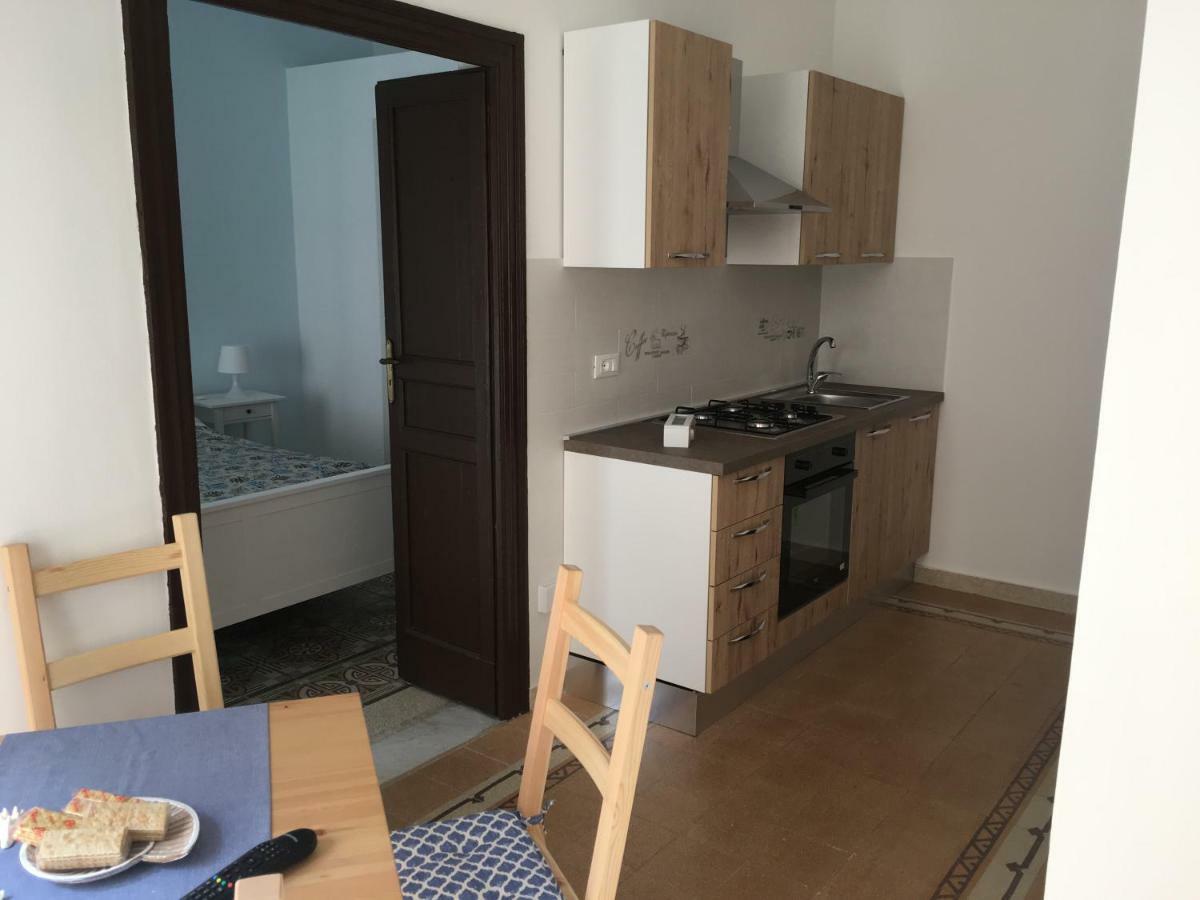 Casa Vacanze Mannina 카스텔라마레델골포 외부 사진